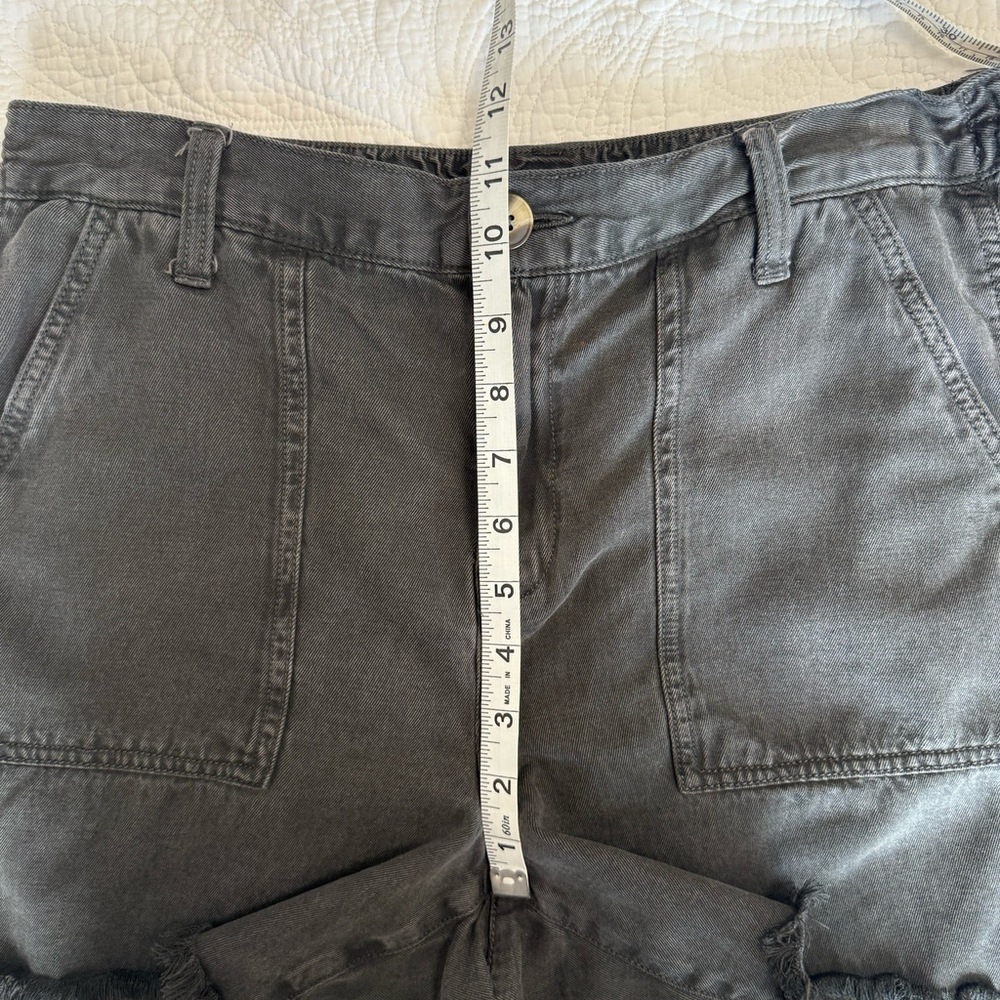 Aerie Black Frayed High Waisted Utility Shorts Womens Medium Lyocell Linen - Picture 8 of 9